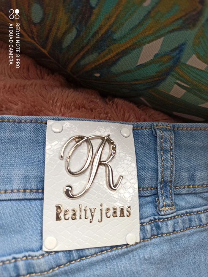 Short jeans T42 neuf - photo numéro 3