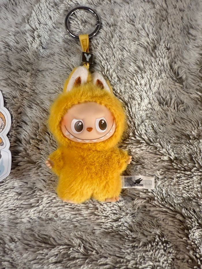 Popmart labubu pin for love lettre Y - photo numéro 3