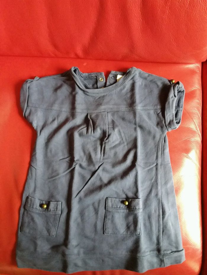 Jolie robe bleue marine