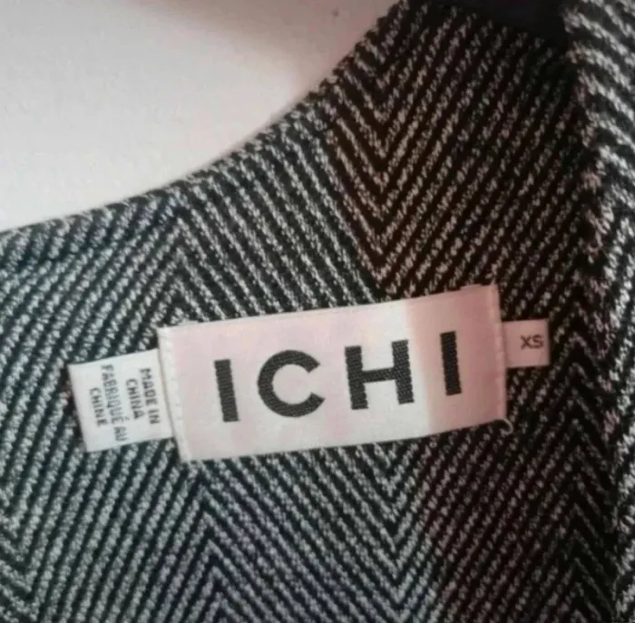 Robe cintrée Ichi - photo numéro 2