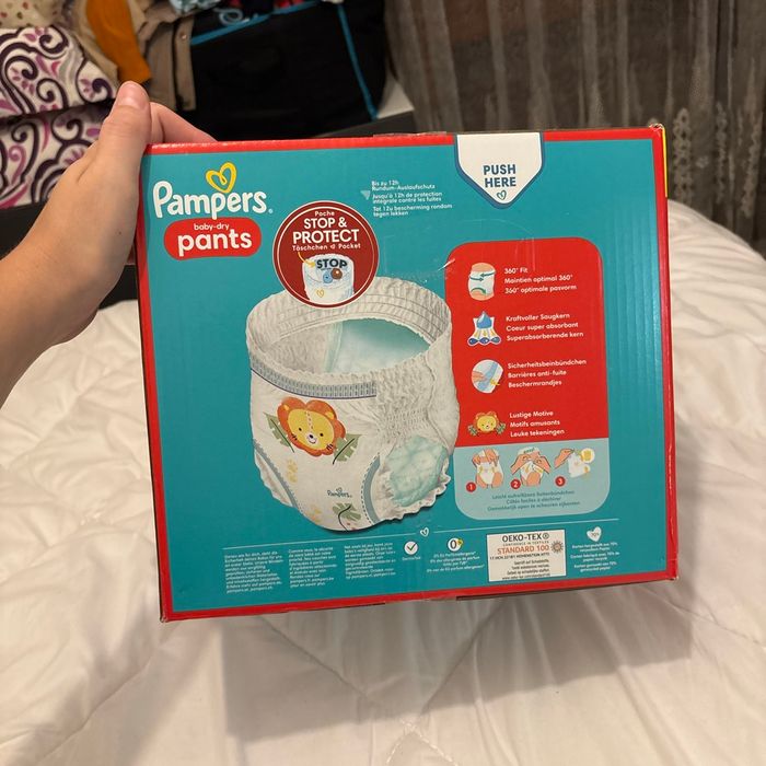 Carton couche culotte Pampers taille 5 - photo numéro 3