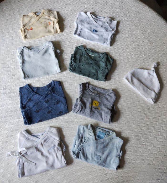 Lot complet de vêtements taille 1 mois - photo numéro 5