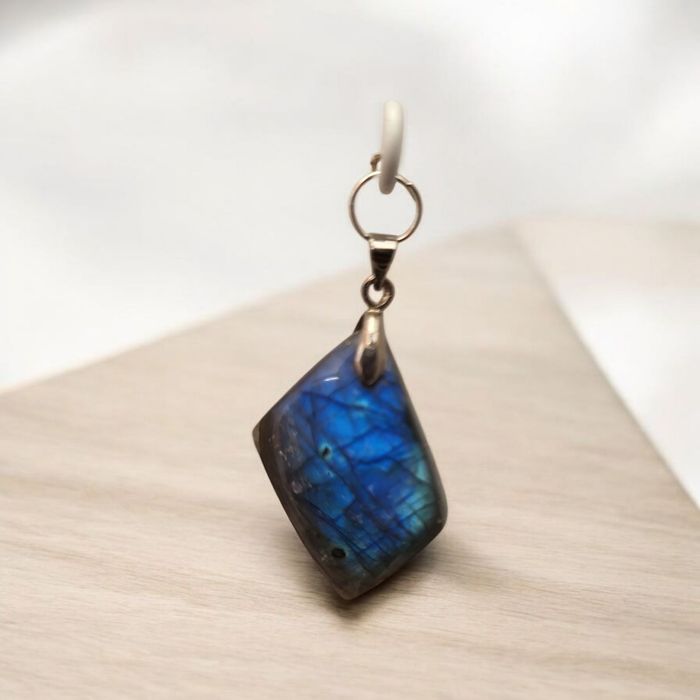 Pendentif labradorite reflet bleu - photo numéro 2