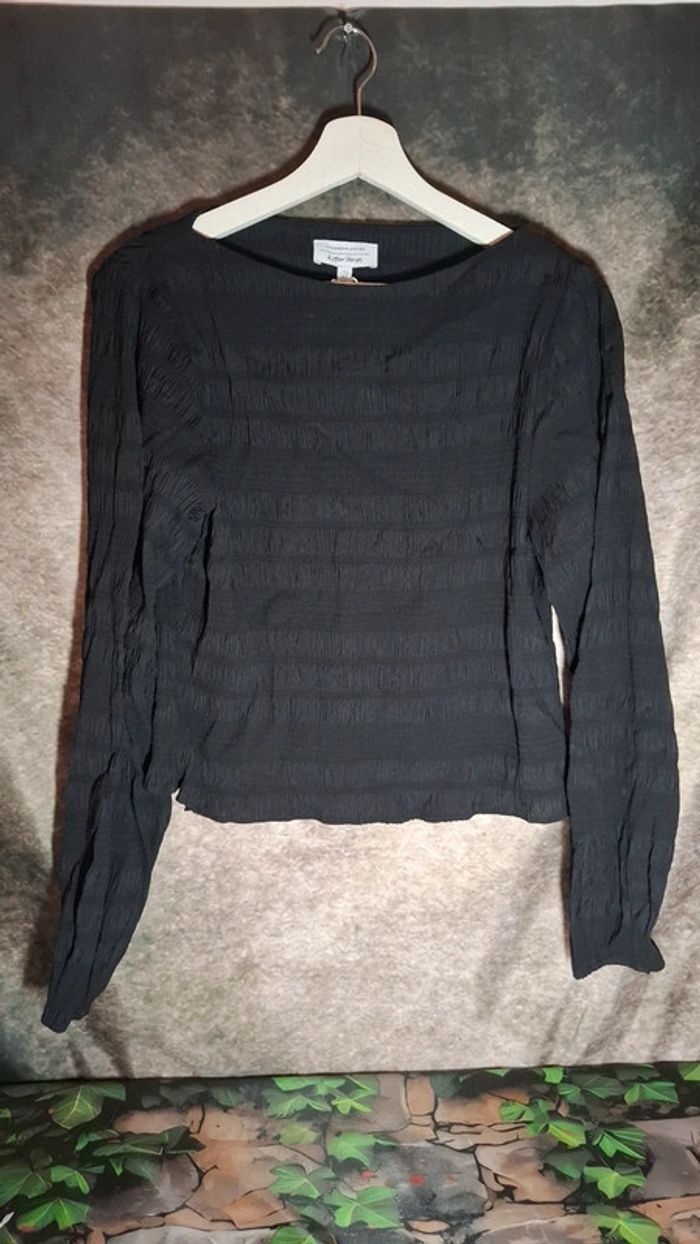 Blouse noire fripée
