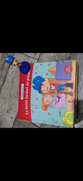 Hachette 11 Audioconte livre et figurine audio conte