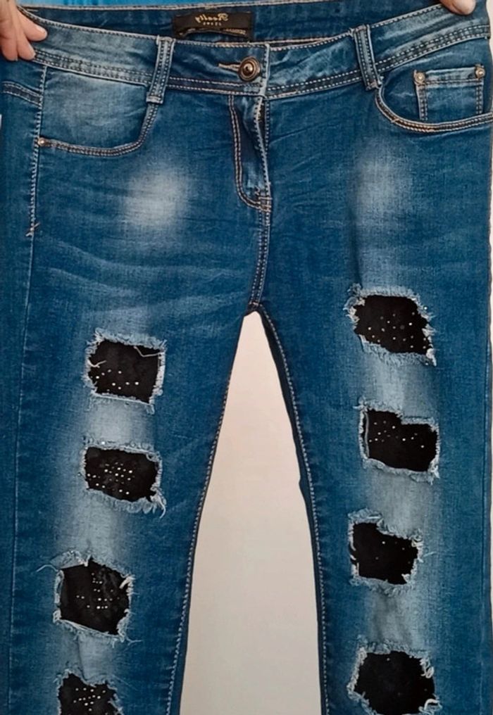 Jean skinny troué sur dentelle et strass 38 - photo numéro 4