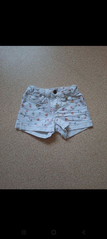 Short 4 ans