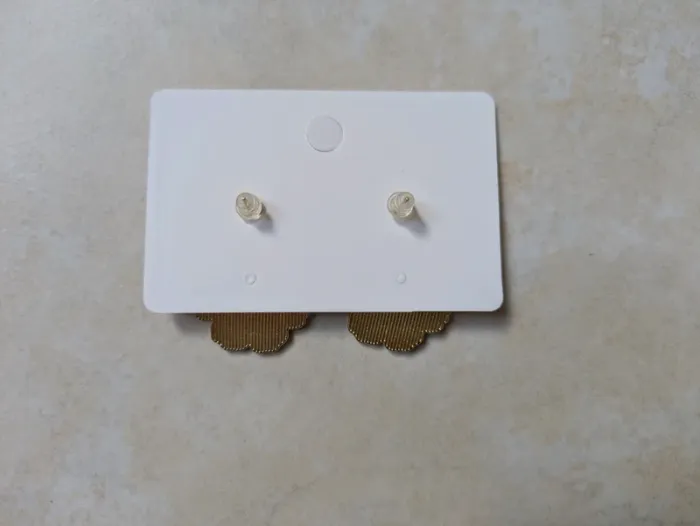 Boucle d'oreilles nacre fleurs neuves - photo numéro 3