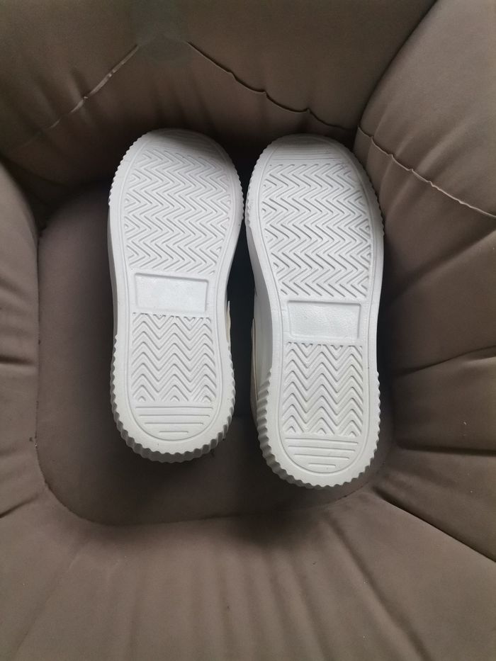 ✨ Baskets blanches & beige neuves – 39 ✨ - photo numéro 7