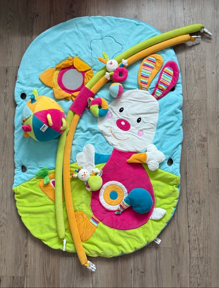 Tapis d'éveil avec doudou boule