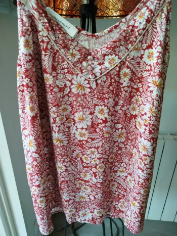 #top#bretelles#motif fleuri
