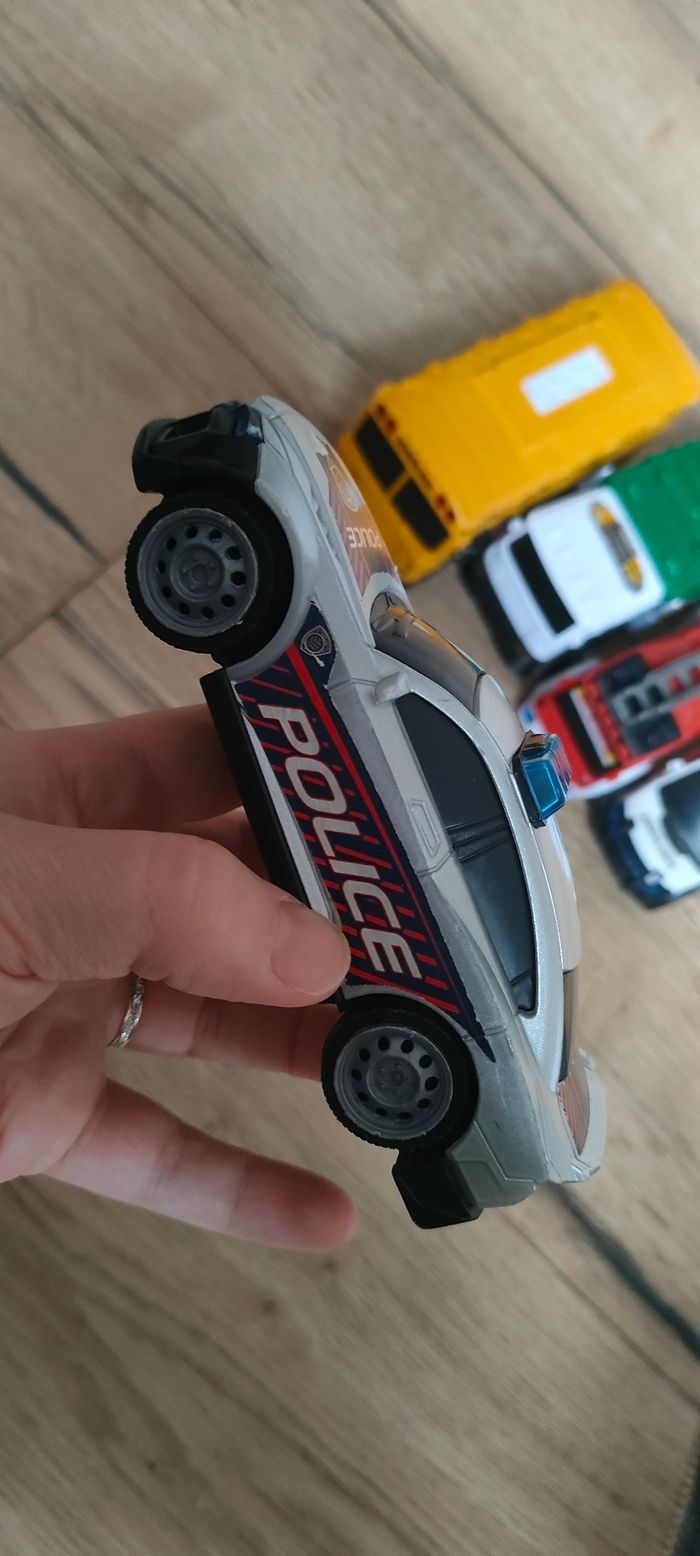 Lot 5 véhicules - photo numéro 2