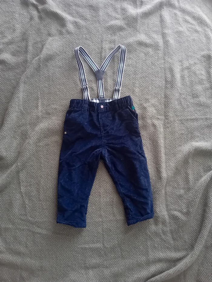 Pantalon à bretelles