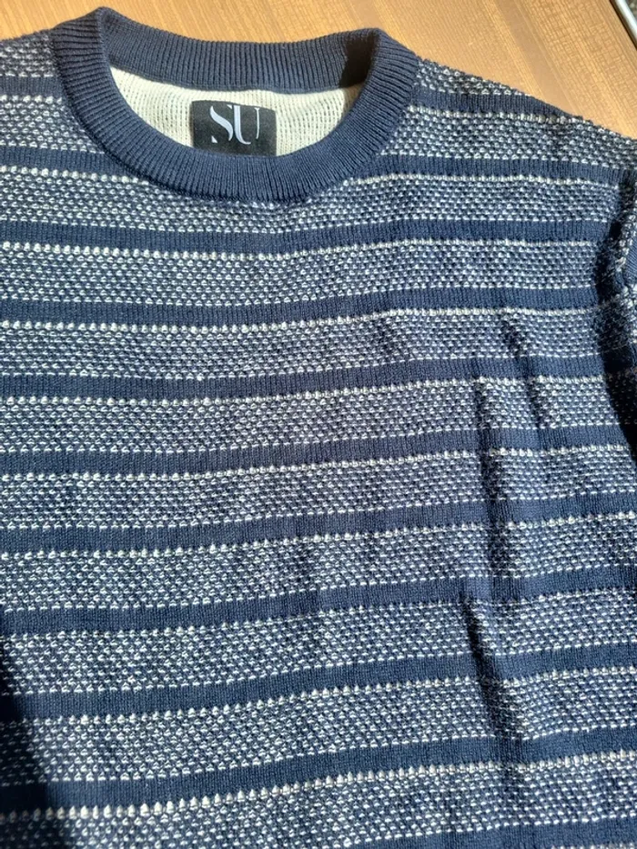 Pull taille M - photo numéro 2