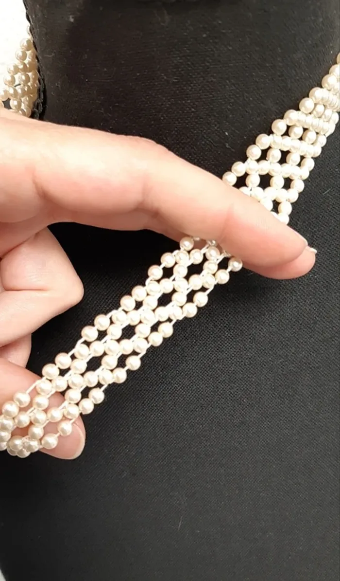 Très joli collier vintage raz du cou en perles - photo numéro 2