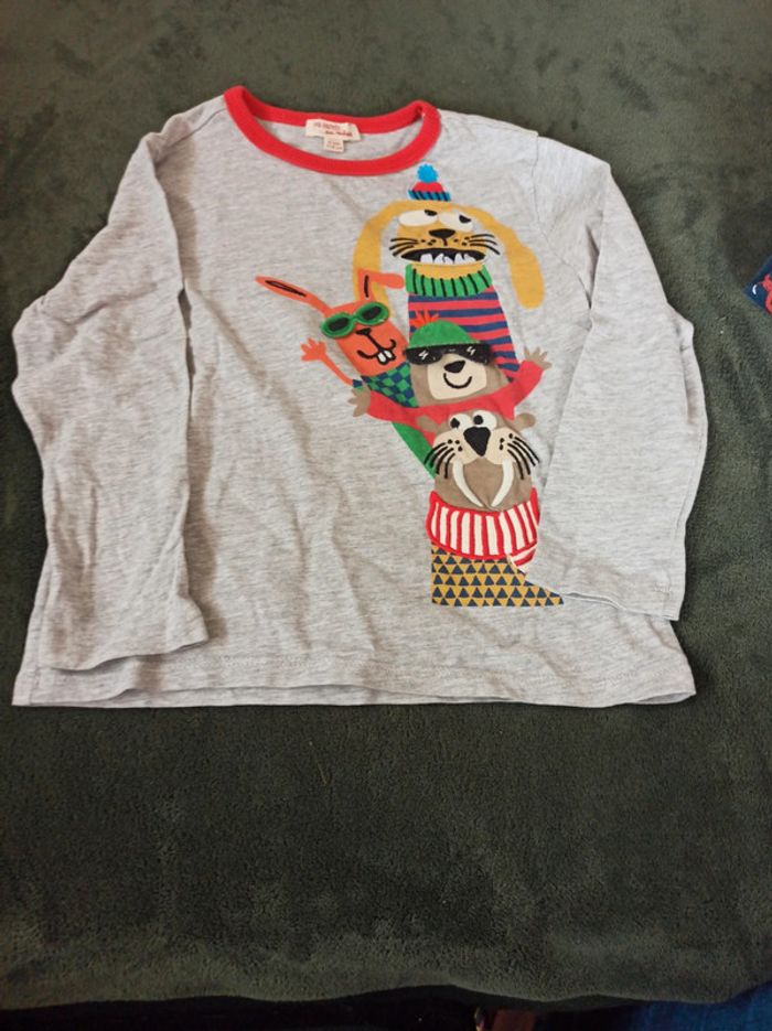 Lot. T shirt manches longues 5 ans - photo numéro 7