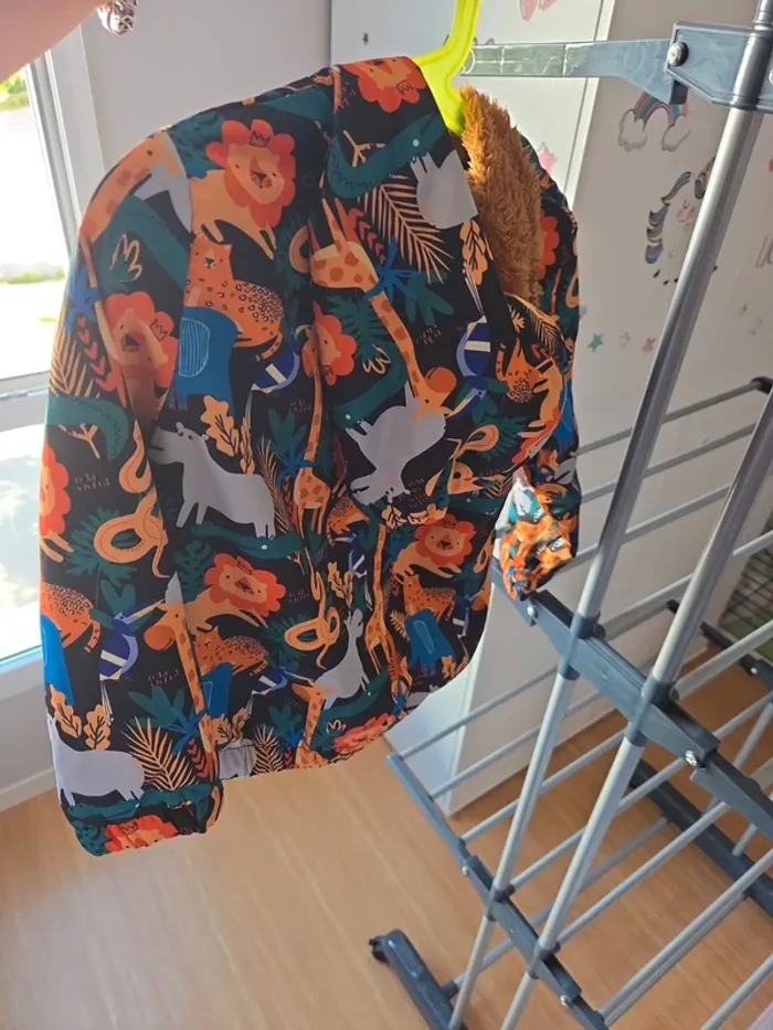 Blouson doubler shein taille 5 ans - photo numéro 5
