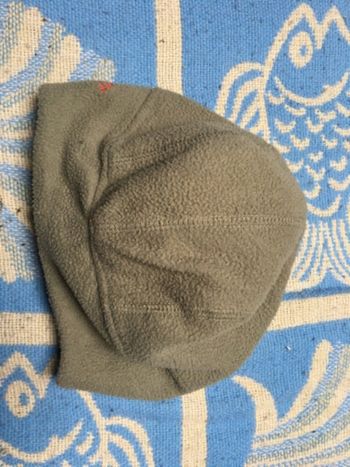 2 bonnets garçons taille 48 et 50