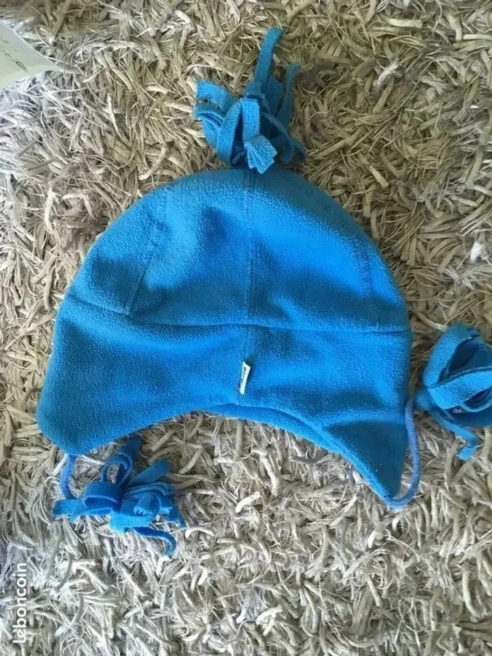 🧢 Bonnet bleu chaud 3-5 ans – Très bon état – Hiver - photo numéro 3