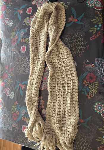 écharpe en laine tres longue et tres chaude