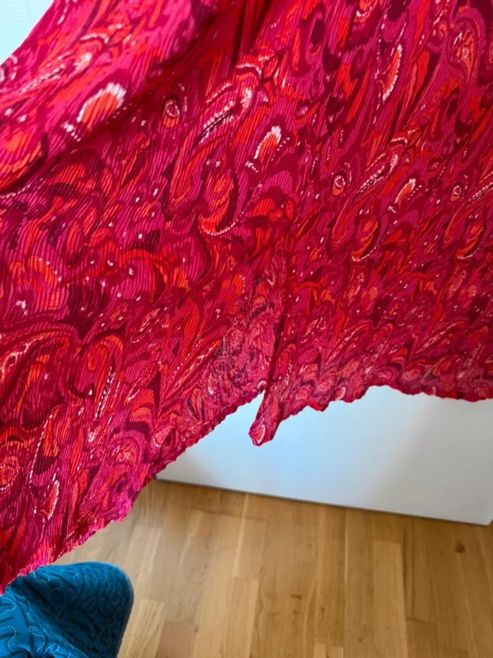 Robe avec fente - photo numéro 5