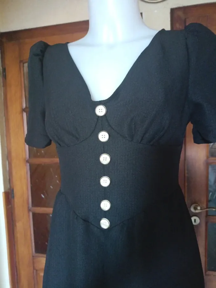 Robe noire cintrée - photo numéro 3