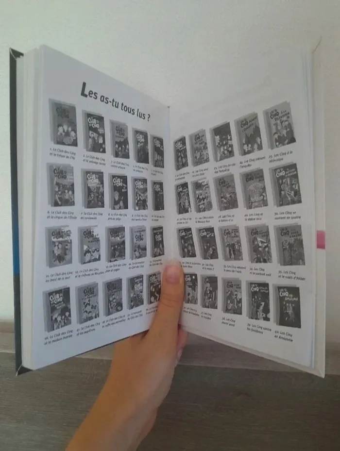 Livre Les cinq contre les fantômes - photo numéro 5