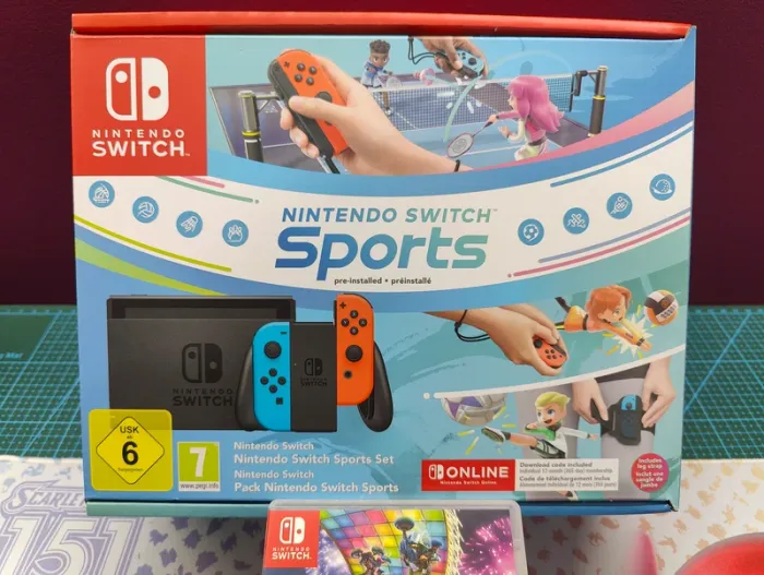 Nintendo Switch Néon + Nintendo Switch Sports + Mario Kart 8 Deluxe - photo numéro 2