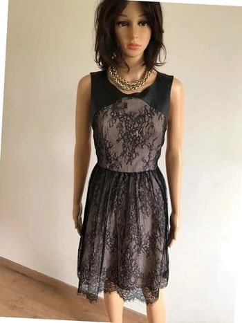 Robe noire et beige en dentelle sans manches Morgan taille XS jamais portée