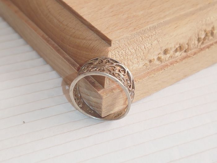 Bague vintage en argent massif - photo numéro 4