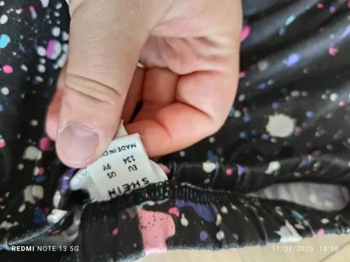 Magnifique legging Shein taille 9 ans - photo numéro 3