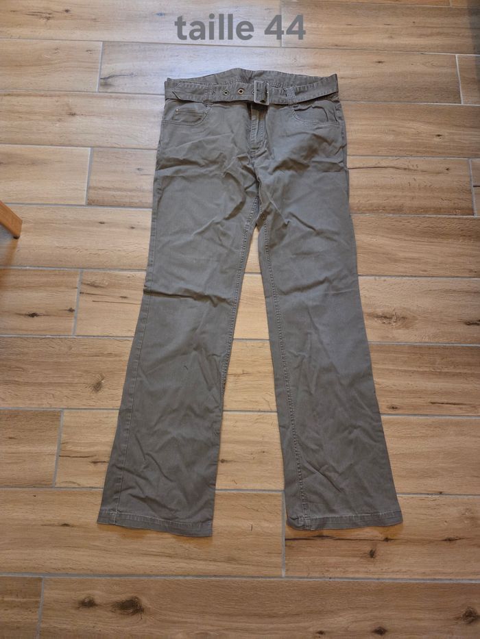 Pantalon taille 44