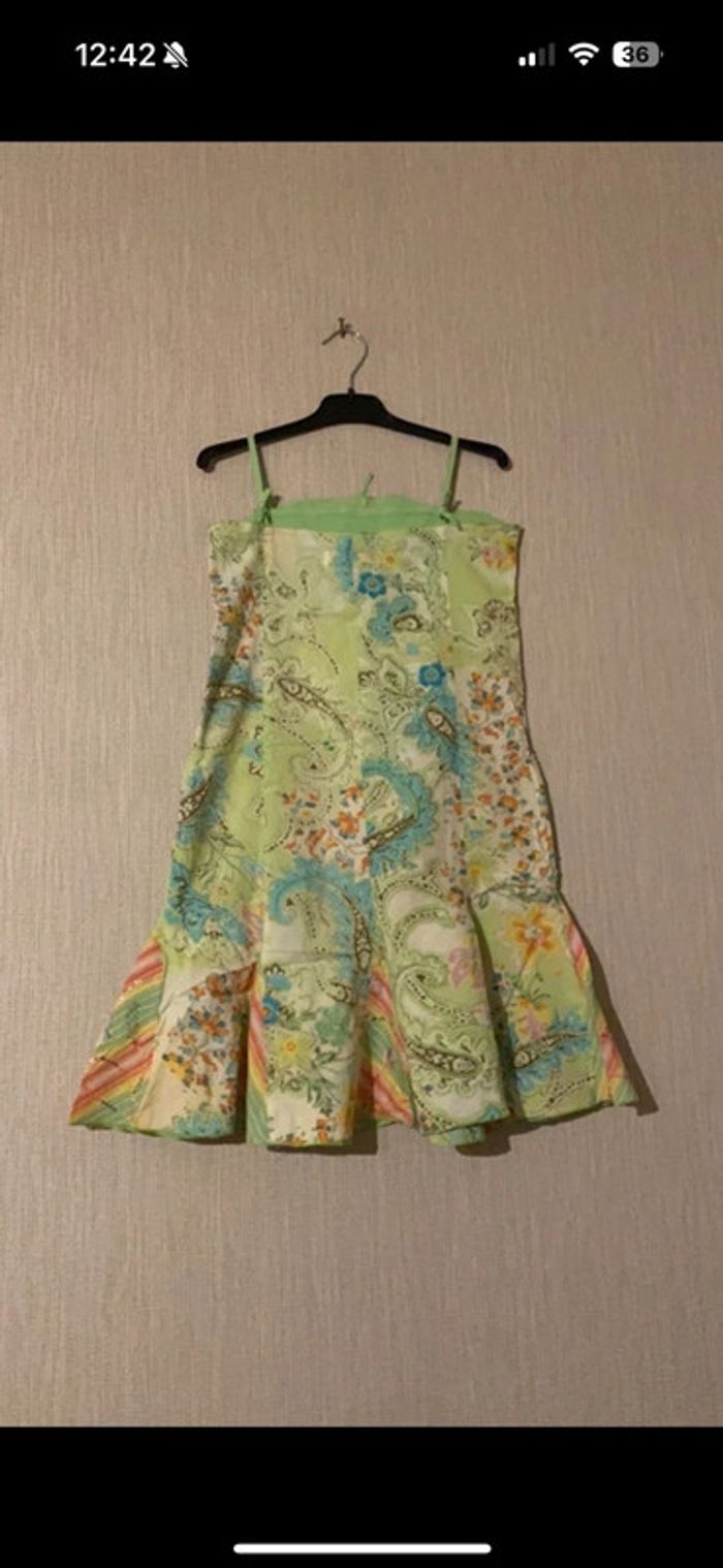 Robe 8/10 ans - photo numéro 2