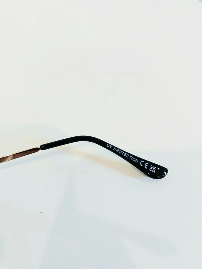 Lunette de soleil femme cœur violette et dorée UV protection catégorie 2 - photo numéro 6