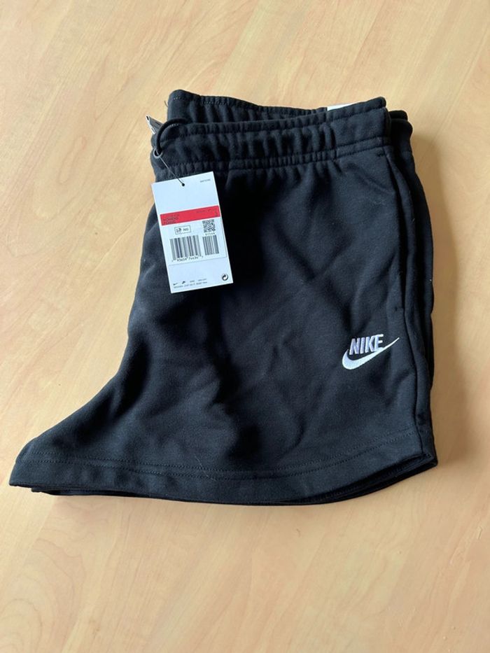 Short Nike pour femmes taille L - photo numéro 2