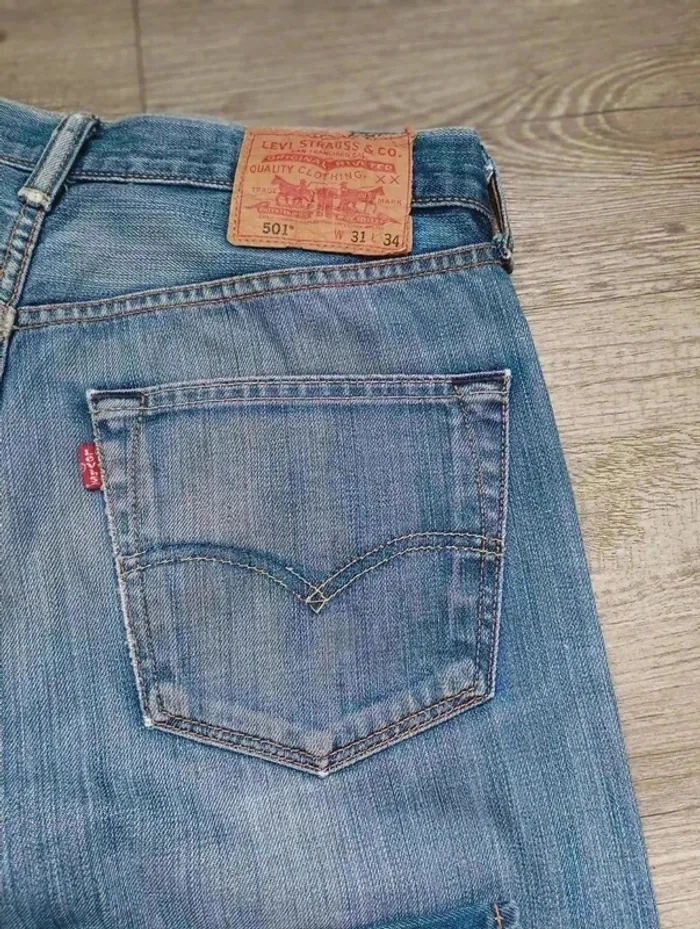 Jean Levi’s 501 - Taille 40 (us 31) - photo numéro 3
