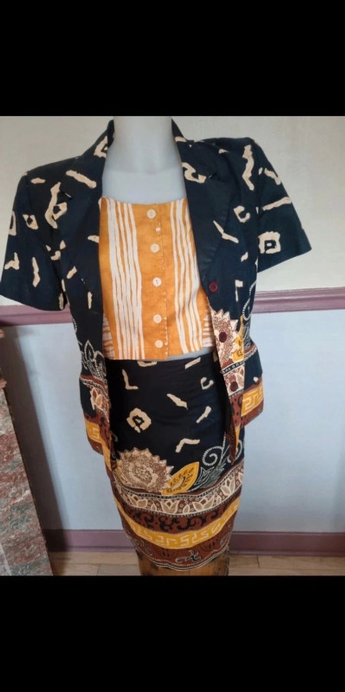 Ensemble  tailleur 38 avec haut assorti - photo numéro 2