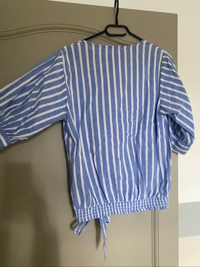 Blouse bleu et blanc - photo numéro 2