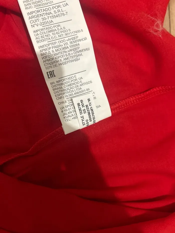 T-shirt Under Armour rouge XL - photo numéro 4