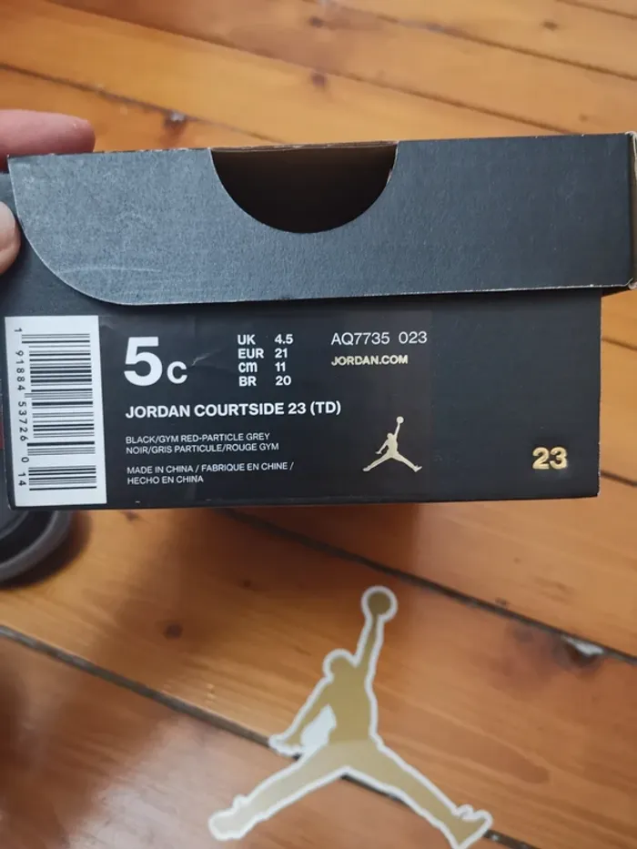 Baskets bébé jordan pointure 21 - photo numéro 2