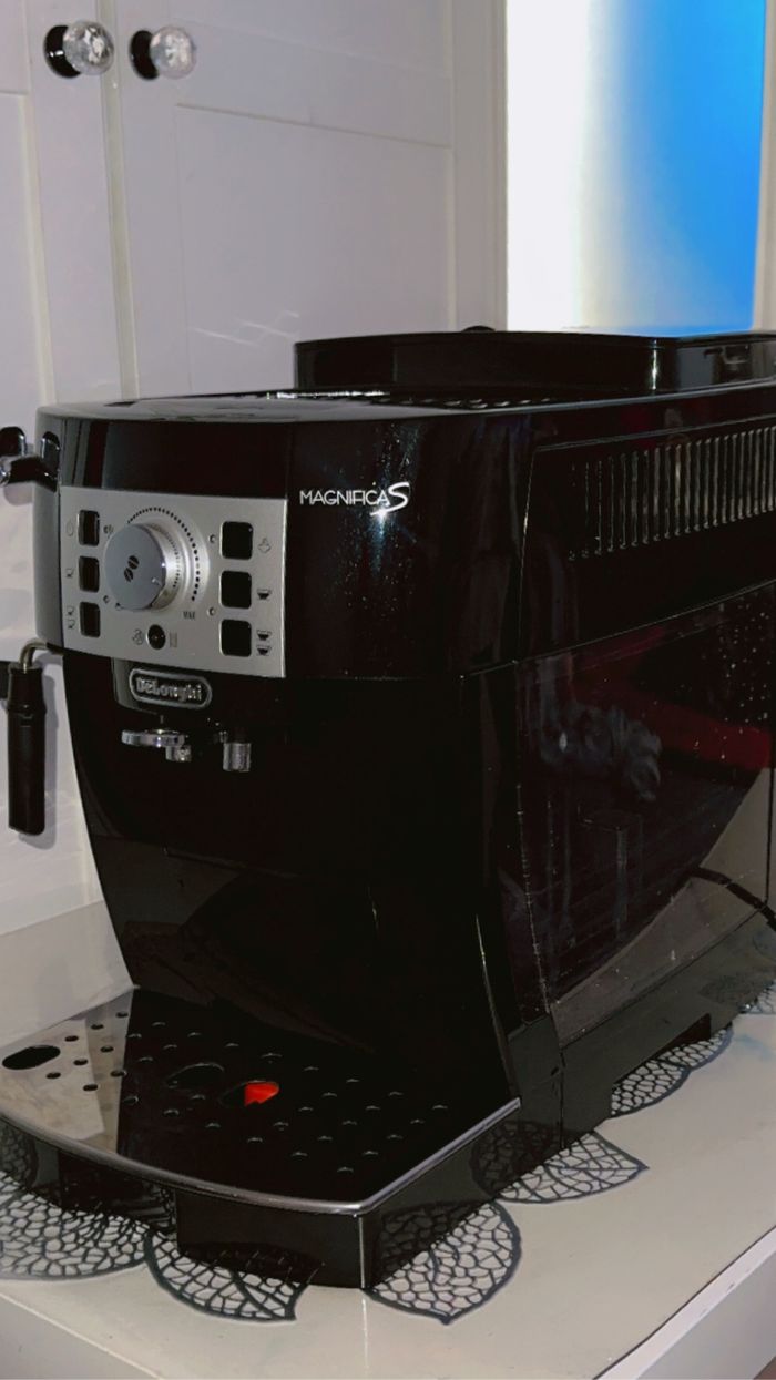 machine à café de’longhi magnifica s - photo numéro 3