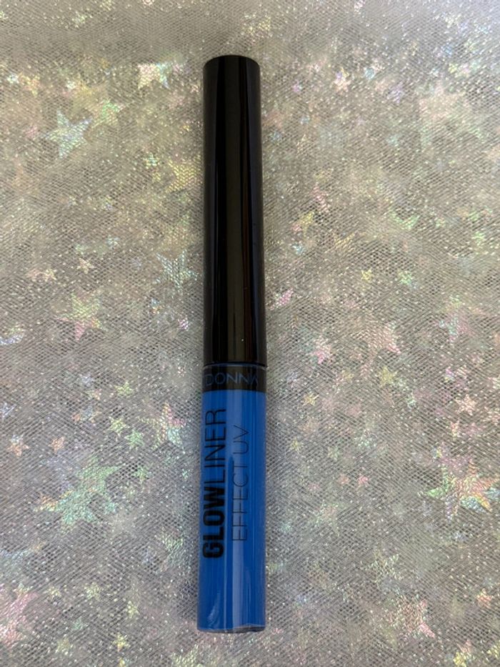 Eye-liner bleu néon