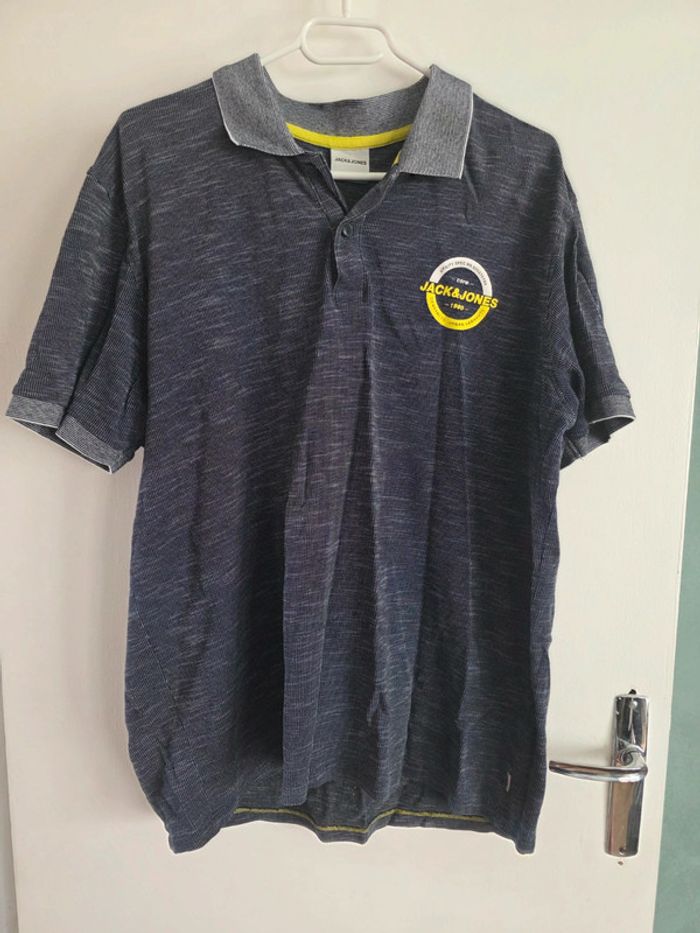 Polos