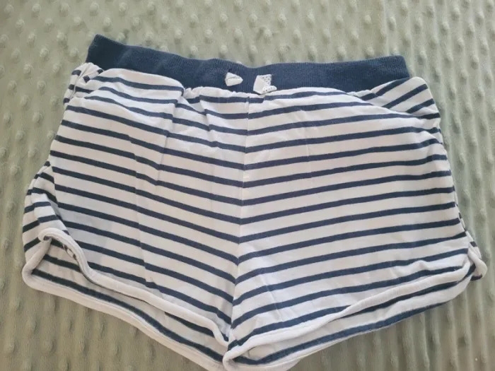 Short 8ans