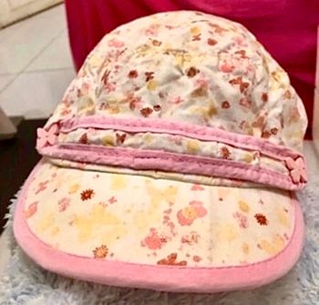 Casquette à motif bébé herlaine 