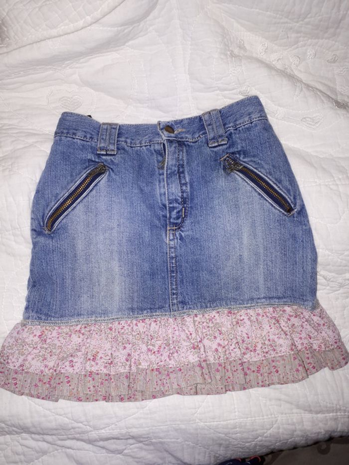 Jupe en jeans 2 poches zippées et frou frou fleurs rose 6 ans 114 cm