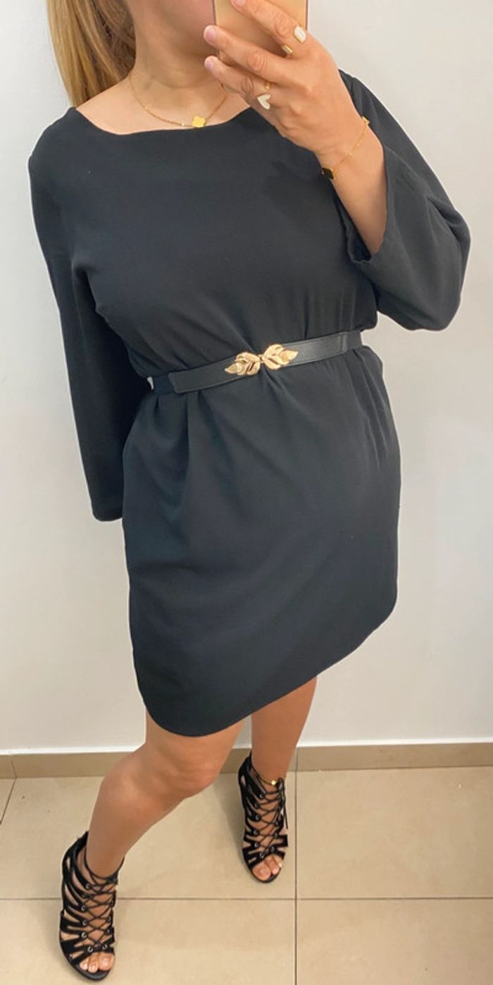 Jolie Robe Droite Noire Dos Ouvert Taille L - photo numéro 3