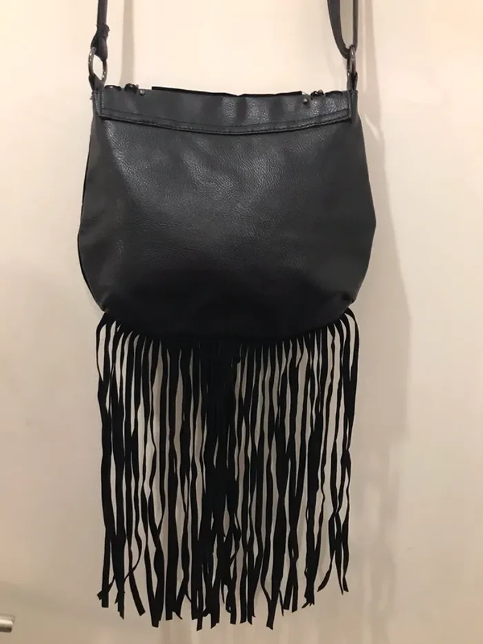 Sac à main atmosphère velours noir en bandoulière avec des franche taille unique - photo numéro 4