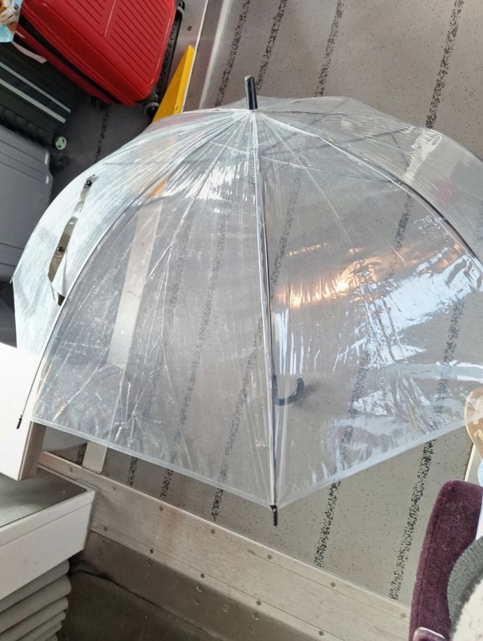Parapluie transparent - photo numéro 2