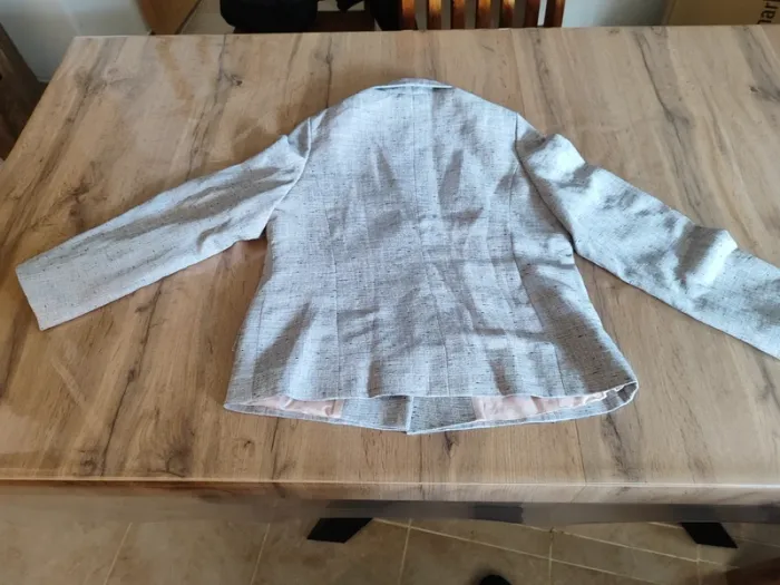 Blazer Chic Gris Taille M, Impeccable ! Petite pépite à saisir ! - photo numéro 3